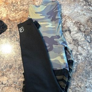 Small LIGHT EDITION camo bombshell legging